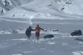 Un refugio con comida y muestras de arrepentimiento: detalles del rescate de los tres jóvenes perdidos en Cajón del Maipo