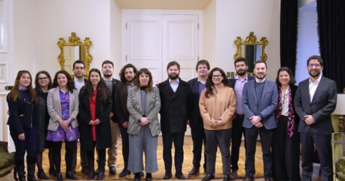 Frente Amplio tras las primarias: entre la crisis interna y la búsqueda de un nuevo rumbo