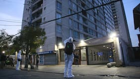 Menor de edad resulta herido a bala tras disparos en edificio de Inglaterra 1144 en Independencia