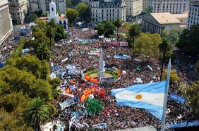 Masiva convocatoria por Día de la Memoria en Argentina rechaza negacionismo de la dictadura por parte del gobierno de Milei