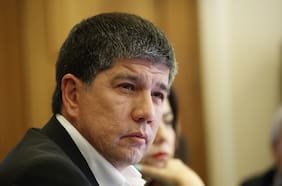 “Me preguntaron qué iba a decir y fue lo que dije”: las contradicciones de Monsalve y el gobierno sobre su defensa en La Moneda