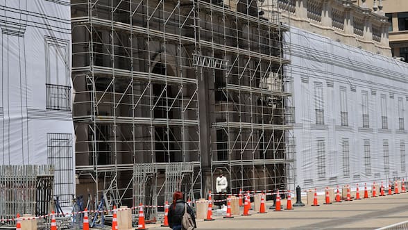 Viejas rencillas, nuevo conflicto: Mario Desbordes vuelve a enfrentarse al gobierno por remodelaciones en La Moneda