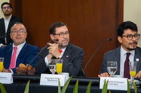 Visitarían Punta Arenas: Pérez Mackenna invita a canciller boliviano a Chile