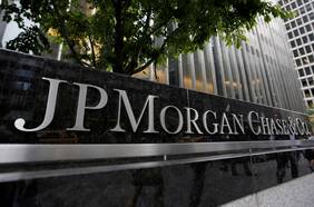 La gran banca de EE.UU. sufre la mayor fuga de depósitos en una década