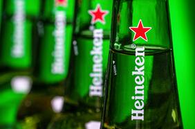 Heineken disminuye utilidades el 2023 por alza en los costos de producción, pese a presentar mayores ingresos