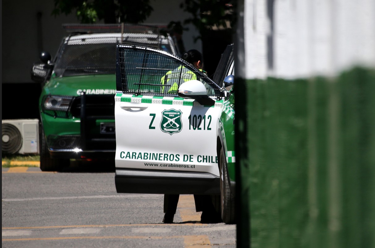 Sujetos escapan de fiscalización y atropellan a sargento de Carabineros en Renca: reportan dos detenidos