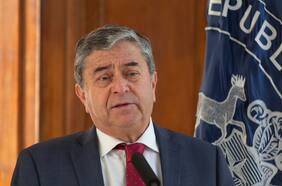 Coloma llama a legisladores a “estar la altura” ante crispación política en víspera de 50 años del Golpe