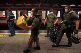 De Meiggs a Vicente Valdés: radiografía a las intervenciones policiales en Santiago para detener el comercio ambulante