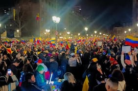 Manifestación congrega a más de 500 venezolanos residentes en Chile: piden al Presidente Boric reconocer triunfo de Edmundo González
