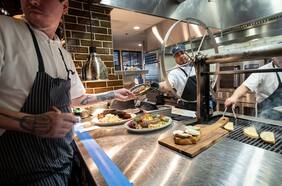 Las pequeñas empresas ponen a prueba a sus bancos tras la quiebra del Silicon Valley Bank