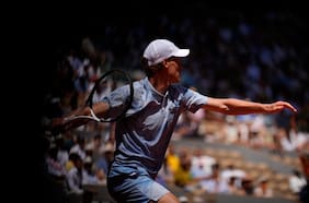 “La cabeza me daba vueltas”: la explicación de Jannik Sinner tras su increíble eliminación de Roland Garros