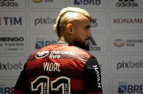 Cicinho contesta a Arturo Vidal: “Comienza a jugar, luego respondes; pero acá el galáctico soy yo”