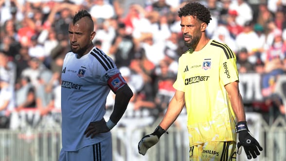 “Solo pasó un susto”: la reacción de la prensa internacional al debut de Vozinha con Colo Colo por la Liga de Primera