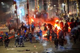 Escala crisis en Bolivia: Bloqueos a La Paz cumplen dos semanas y presidente colombiano se ofrece a mediar