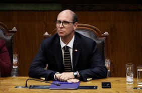 Ministro Arrau y discusión del levantamiento del secreto bancario: “Empezar a abrir esa puerta nos parece algo riesgoso”