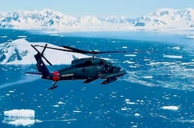 MH-60M Black Hawk: Cómo es el helicóptero de la FACH con el que se perdió contacto en Campos de Hielo Sur