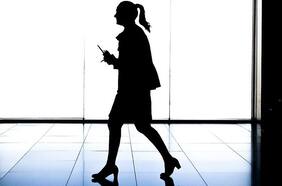 Pañuelos desechables e impresoras que funcionan: la sorpresiva alegría de volver a la oficina