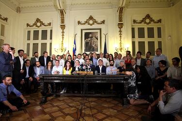 Firma por la Paz y la Nueva Constitución