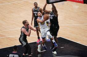 Playoffs de la NBA: el campeón Golden State debuta con una derrota en casa del sorprendente equipo de Sacramento