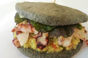 De prieta, pulpo y entraña, las novedades de la sanguchería La Yunta