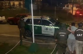 Uno de ellos estaba prófugo desde 2024: Carabineros detiene a dos sujetos en Corral por tráfico de drogas