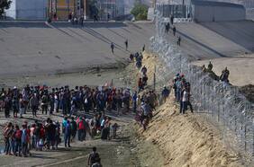 EE.UU. extenderá a 2024 exención de deportación para inmigrantes de seis países