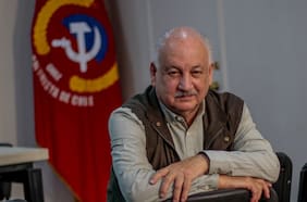 Los homenajes que prepara el PC a Teillier en medio de la tensión interna por Venezuela