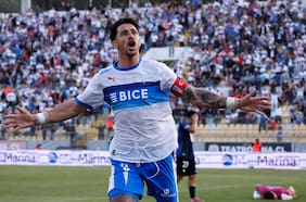 El interminable olfato goleador de Fernando Zampedri instala a la UC en la final de la Supercopa