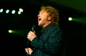 La dramática historia de Holding Back the Years: Simply Red y una madre que se fue