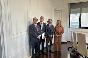 Diputados UDI piden al Consejo de Defensa del Estado investigar posible fraude en caso de Bernarda Vera