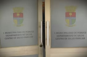 Licencias cruzadas, ausencias injustificadas y un médico irregular: Contraloría destapa severas anomalías en salud municipal de Pemuco
