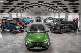 ¿Por qué los Peugeot llevan nombres de números?