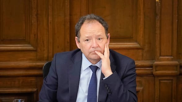 Landeros y Boric: Los factores que complican las oportunidades de Lobos y Rojas para llegar a la secretaría del Senado