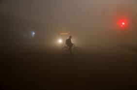 ¿Qué es la niebla tóxica invernal que cubre las capitales de India y Bangladesh?
