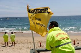Seremi de Valparaíso decreta cierre provisorio de playas de Viña del Mar y El Tabo por presencia de fragata portuguesa