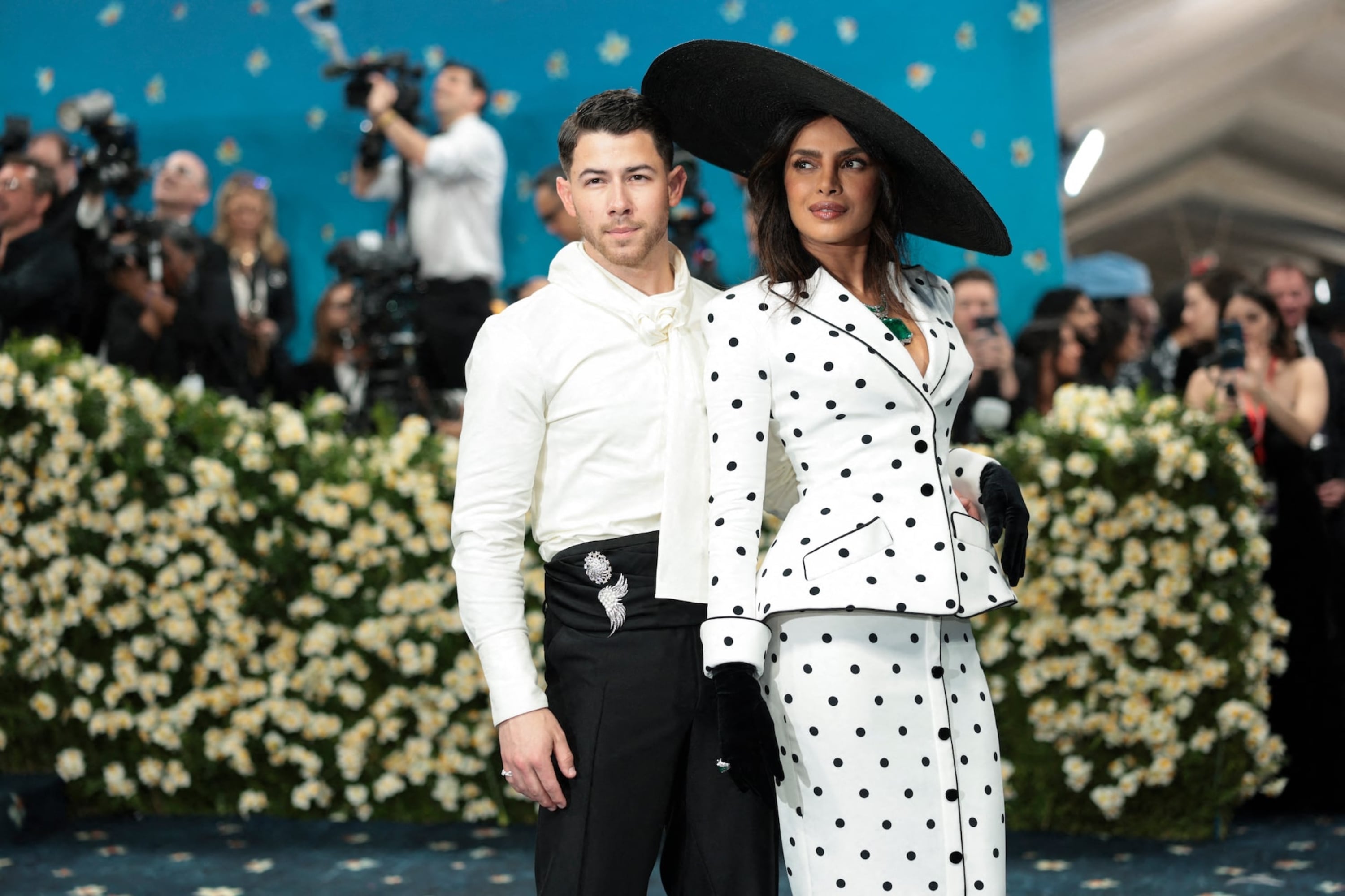 Estos fueron los looks más destacados de la MET Gala 2025. Foto: Nick Jonas y Priyanka Chopra.
