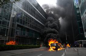 Francia se blinda con 40.000 agentes tras segunda noche de violencia por muerte de joven