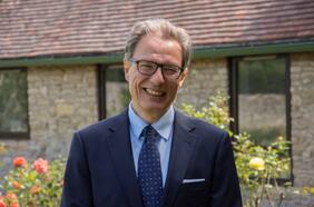 Luciano Floridi, filósofo: “Debemos construir una nueva sociedad para este nuevo mundo digital”