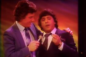 “Me parece un sueño ver a estos rubios”: la noche en que Zalo Reyes desafió al clasismo en TV (y cantó como Elvis)