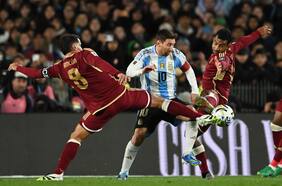 No se vio por TV: el tenso cruce de Lionel Messi con el capitán de Venezuela en el túnel del Monumental de River