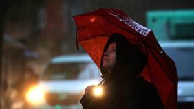 Cómo será el evento de lluvia que comienza hoy en Santiago y la zona central