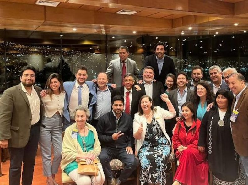 Reunion senadores y diputados socialistas