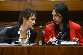 Usurpaciones sin cárcel: exigencia del PC para no escalar penas pone presión a La Moneda en negociaciones con la oposición