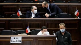 Conmemoración del triunfo del “Rechazo” organizada por Jorge Alessandri reúne a 31 exconstituyentes, Martín Arrau incluido