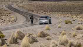 Exposición reúne inéditos paisajes de Chile recorridos en un Volvo 100% eléctrico