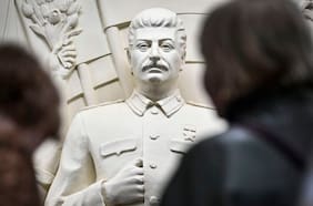Estatua de Stalin en metro de Moscú abre debate en Rusia sobre legado del dictador soviético