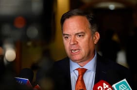 Walker explica transferencia que recibió de Yáber y manifiesta disposición para entregar antecedentes a la Fiscalía