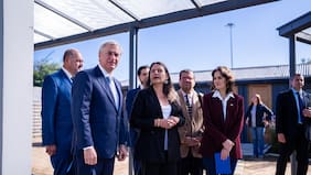 Gobierno lanza plan para aumentar el número de familias de acogida de niños que se encuentran en instituciones del Estado