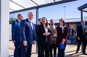 Gobierno lanza plan para aumentar el número de familias de acogida de niños que se encuentran en instituciones del Estado