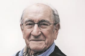 La emotiva despedida a Luis Alarcón en el Teatro Oriente: mira el homenaje de Daniel Muñoz